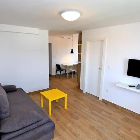 Stella Adriatica - Comfort One-bedroom Apt With Balcony And Sea Vi...